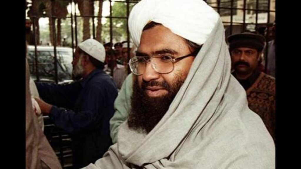 World should take note of Pak’s nuclear bombs