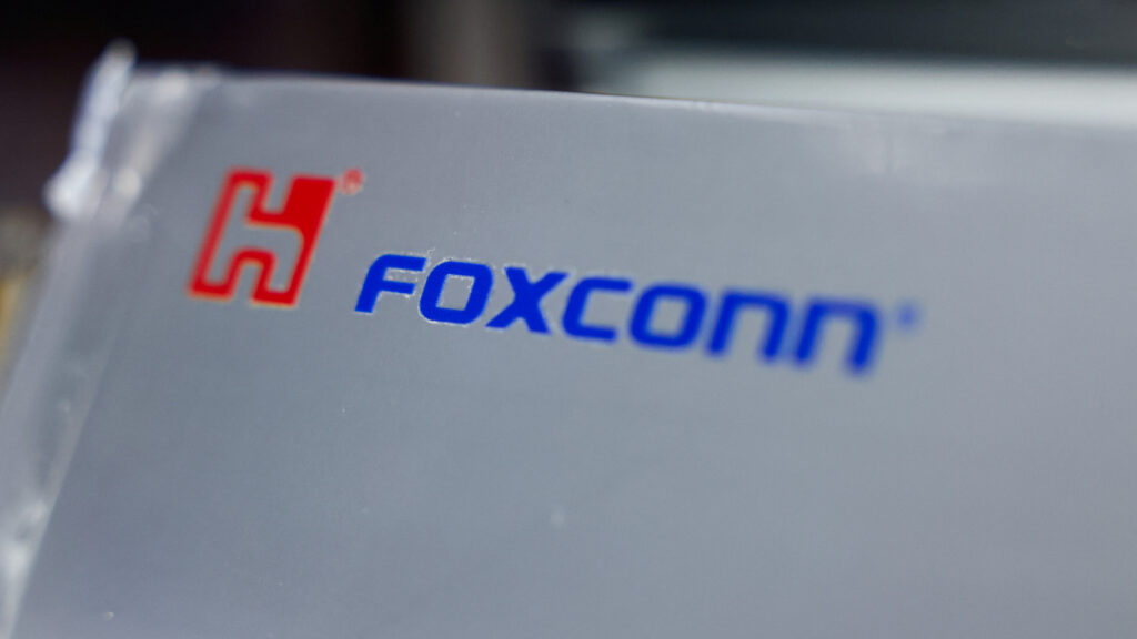 iPhone maker gets Indian government’s backing for new chip plant