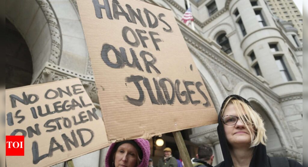Recent immigration arrests at courthouses around US have advocates worried | World News