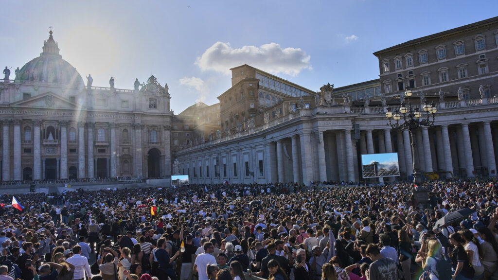 ‘We have a pope!’ Vatican rejoices as white smoke pours from Sistine Chapel | Photos
